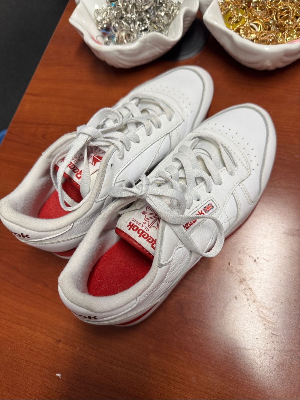 Reebok sneakers size 7.5 // 080957